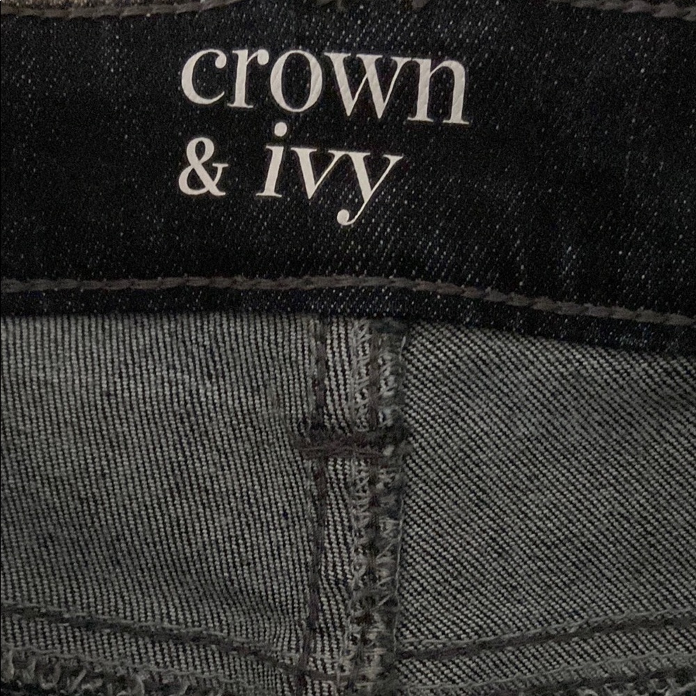 Crown & Ivy Women’s Floral Embroidered Dark Wash Mid Rise Skinny Jeans Size 10R - Picture 4 of 9